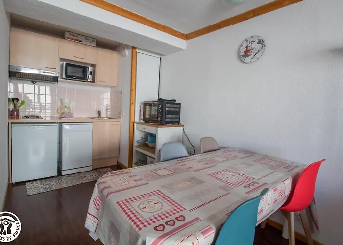 Appartement 4 Personnes Avec Piscine, Wifi, Garage