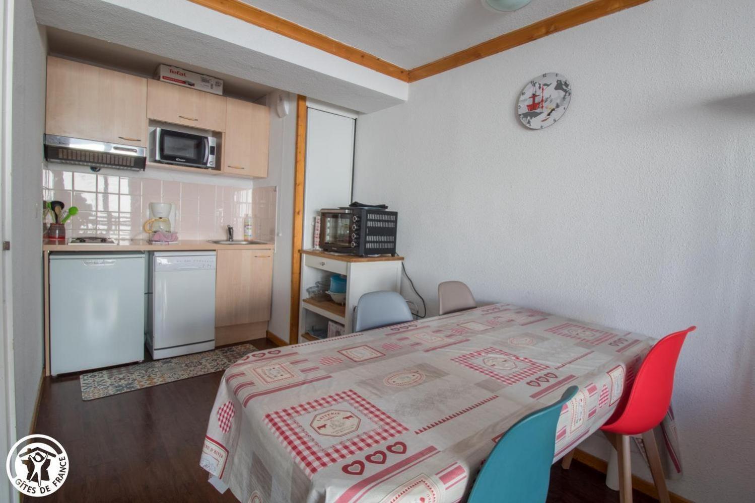 5 Personnes Avec Pisicine, Wifi, Garage * Besse-et-Saint-Anastaise